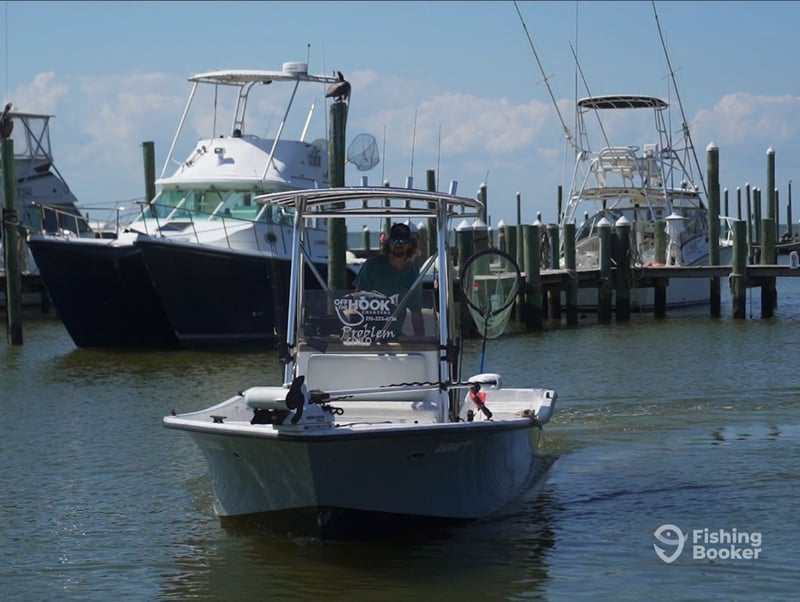 1370590 Captain Hunter Out On The Water