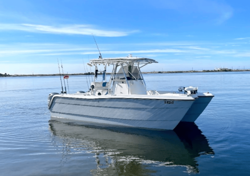 1373823 Spacious 22 Center Console