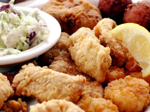 Seafood served at Captain Daves