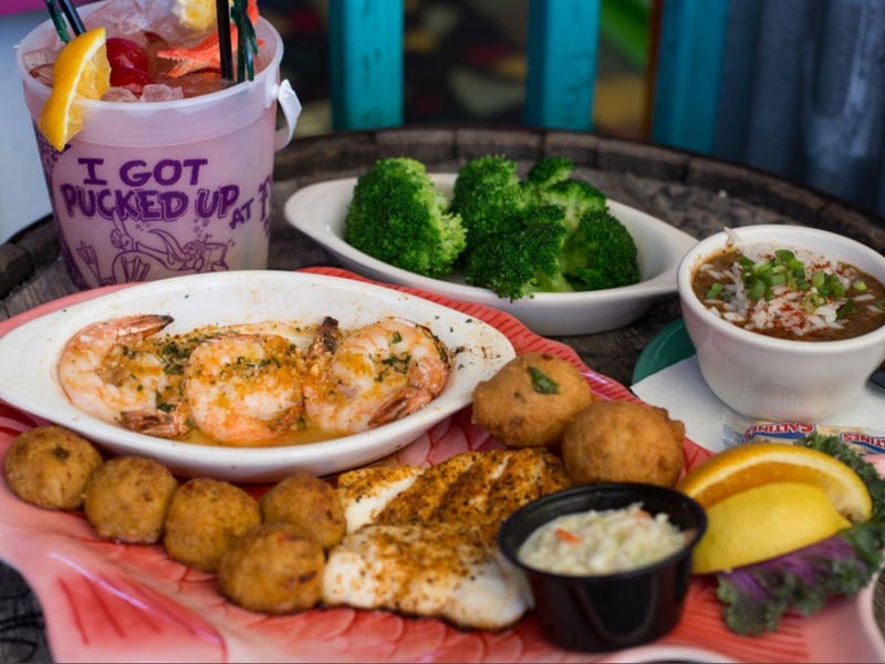 424905 Fresh Shrimp And Hushpuppies At Fudpuckers In Destin, Florida 