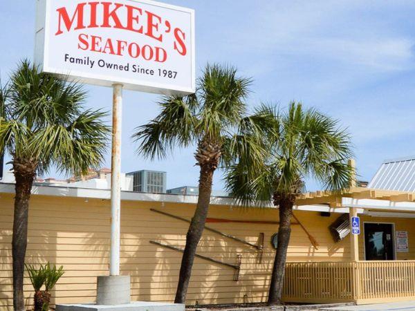 Mikees Seafood  A favorite among the locals