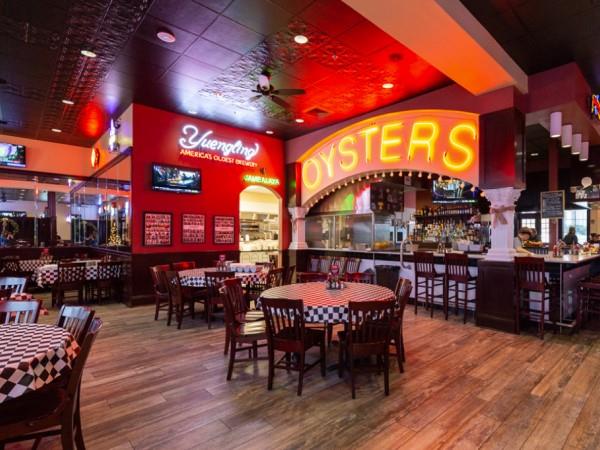425347 Acme Oyster House In Miramar Beach, Florida 