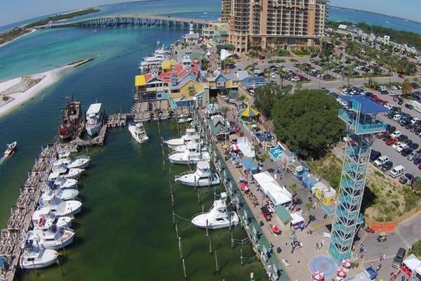 Boats and shops at the Harborwalk Marina