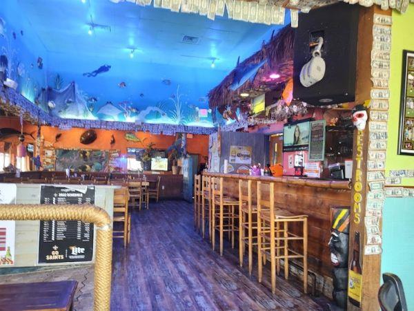 Fun atmosphere  Beachy feel