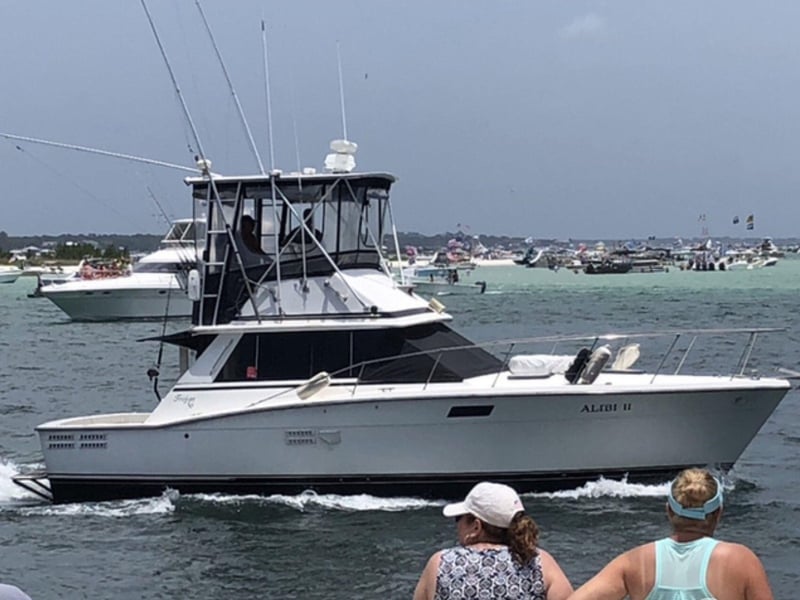 A group watching Alibi 2 on the water in Orange Beach, Alabama