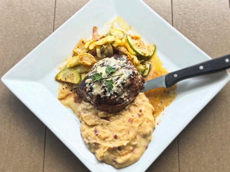 The 8 oz filet with mashed potatoes