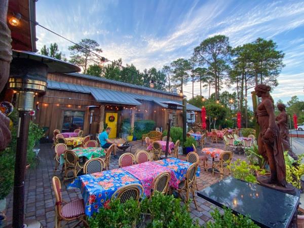 Outdoor dining at Louis Louis