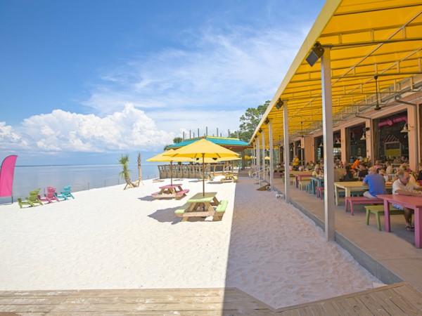 The waterfront patio at Lulus Destin  in Florida