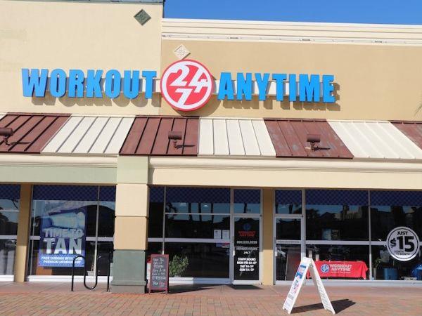 Gym located at Uptown Station FWB