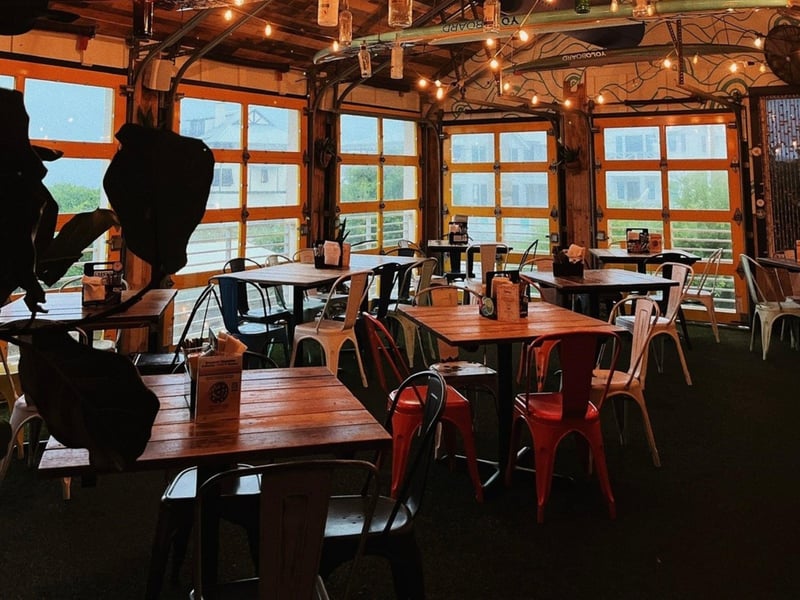 The inside dining at Chiringo