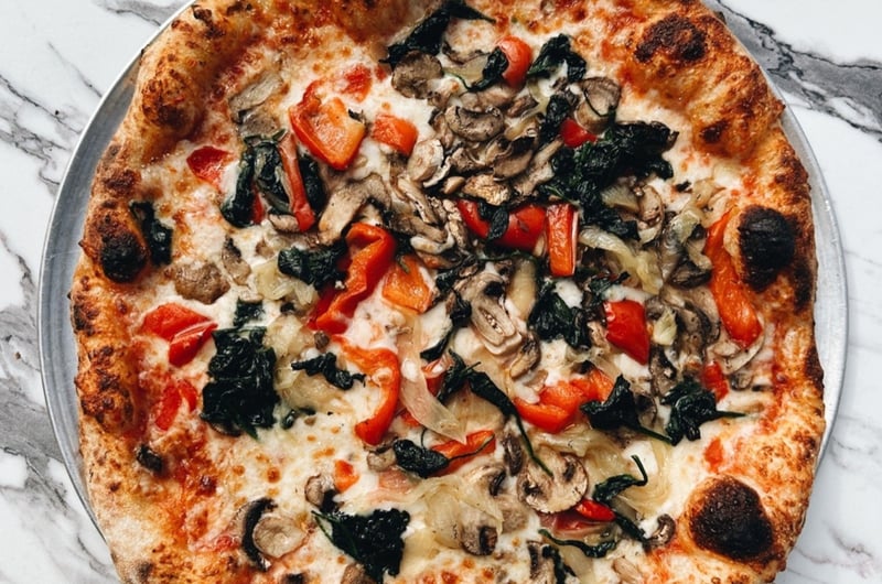 A veggie pizza from Mimmos Ristorante Italiano