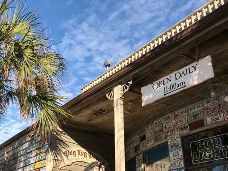 The outside of Peg Leg Petes in Pensacola Beach, Florida