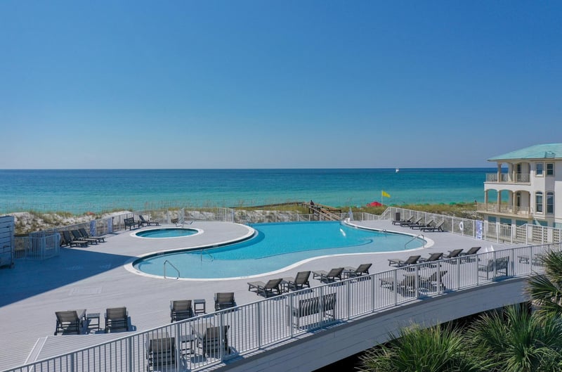 506665 Brandnewelevatedinfinitypoolonthebeachatdestinpointe