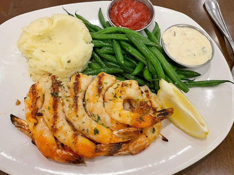 Gulf fresh shrimp with green beans and mashed potatoes at Saltwater Grill