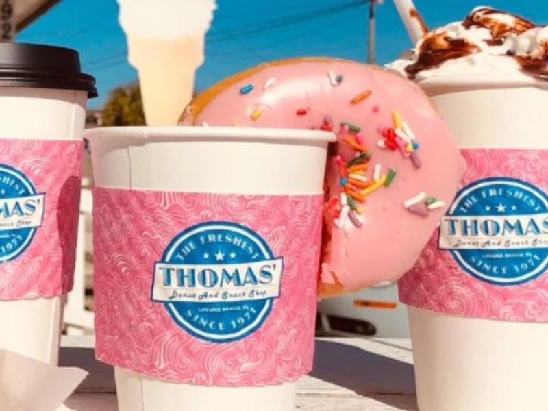 Togo coffe cups with a donut from Thomas