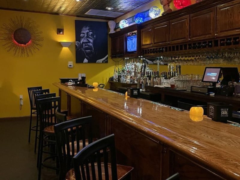 The bar at Old Bay Steamer