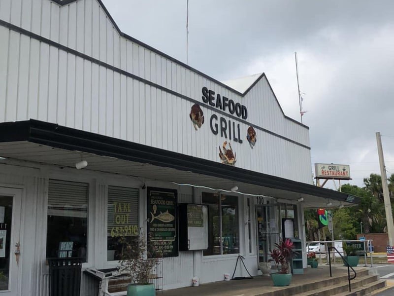 527507 Apalachicola Seafood Grill In Apalachicola, Florida