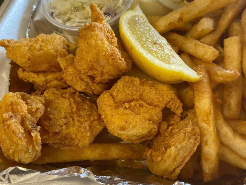 Fried shrimp and fries at Tamaras On the Go