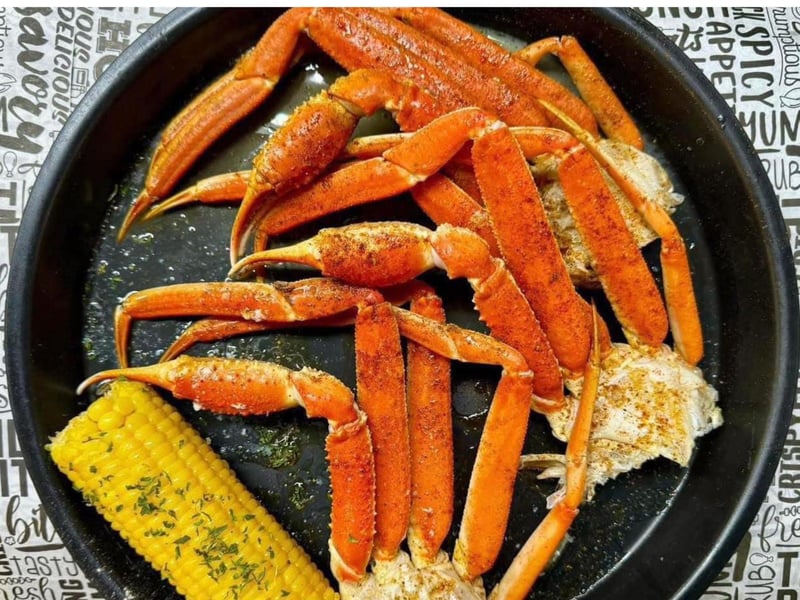 Fresh crab legs at Cone Heads