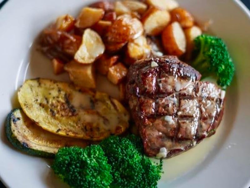 The filet mignon with beurre blanc