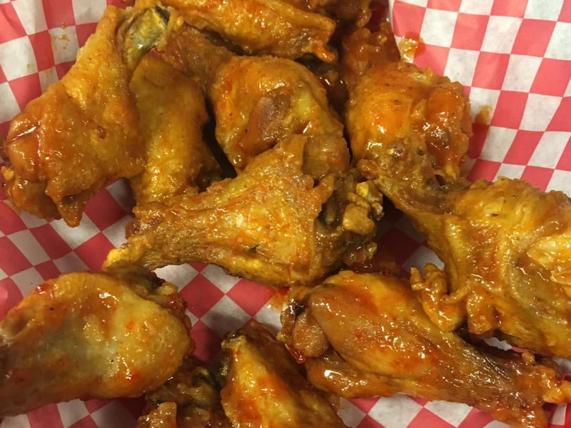 Chicken wings at Bayou Bills Crab House