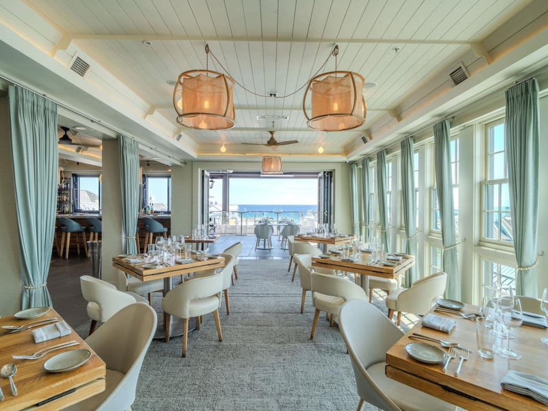 The dining room at Pescado on Highway 30A