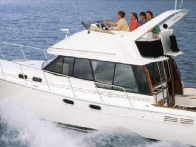 Captain Js 32 Bayliner 3218 Motor Yacht on the water