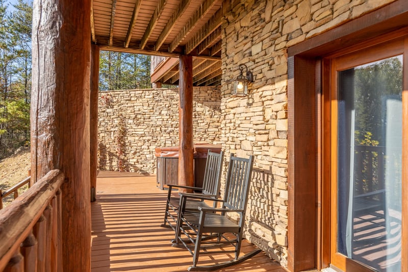 Rocking chairs at Grizzlys Den, a 5 bedroom cabin rental located in Gatlinburg