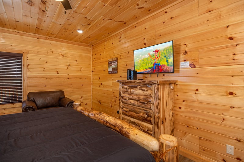 Master bedroom amenities at Mountain Pool  Paradise, a 3 bedroom cabin rental located in Pigeon Forge