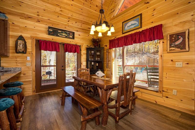 Dining Table at Anglers Ridge