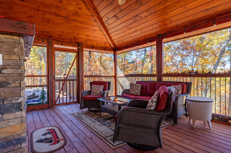 Deck Seating on Screened In Porch at Anglers Ridge