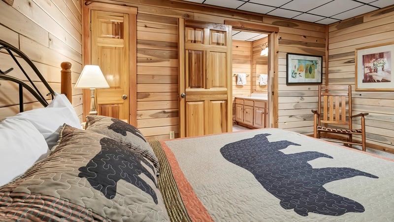 Queen Bedroom