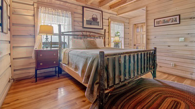 Queen Bedroom