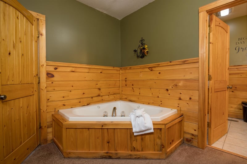 Third Jacuzzi at Enchanted Forest