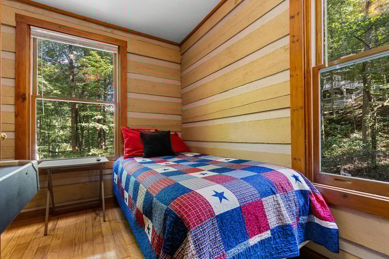 cabinbythecreekside17