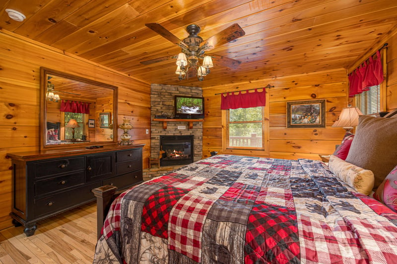 King bedroom at Moonbeams  Cabin Dreams, a 3 bedroom cabin rental located in Pigeon Forge