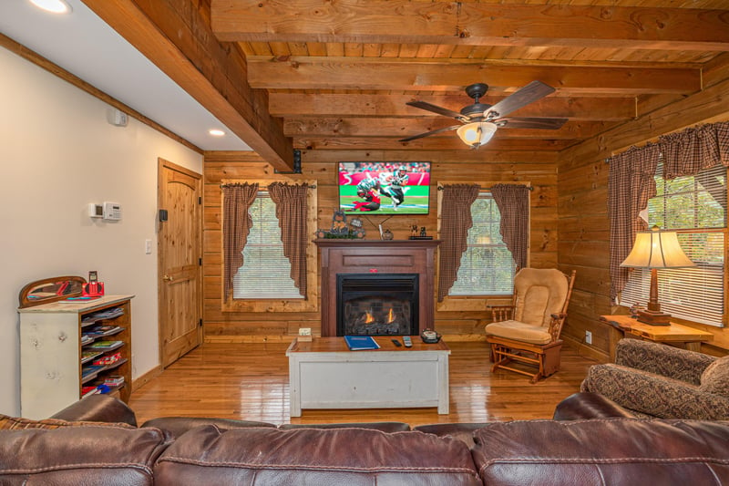 Fireplace at Tammys Place At Baskins Creek