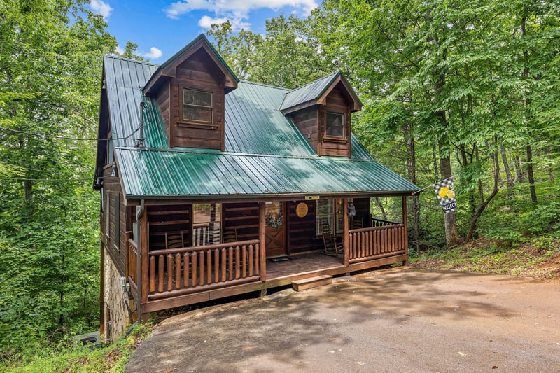 Honey Bear Haven, a 1 bedroom cabin rental located in Pigeon Forge