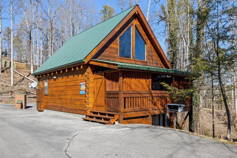 Walkin to Gatlinburg, a 2 bedroom cabin rental located in Gatlinburg