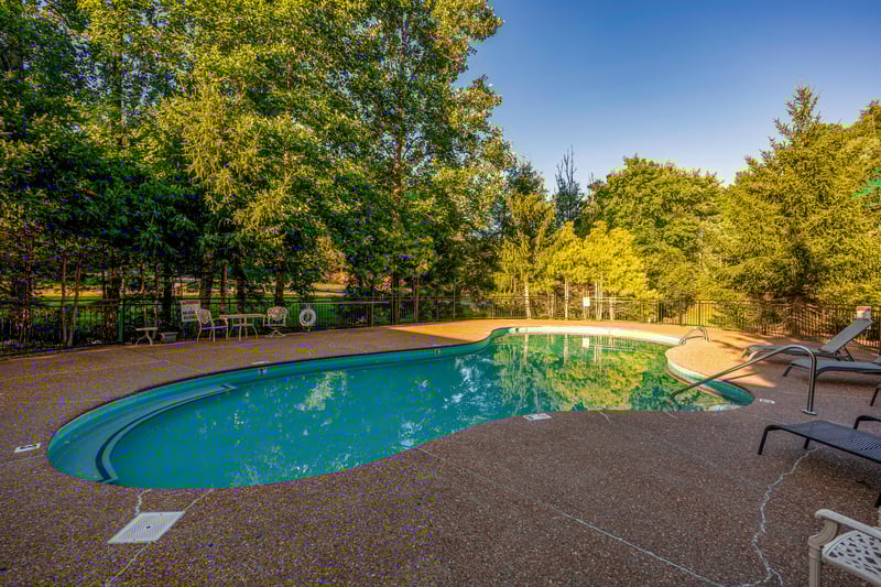 Cedar Fall Resort Pool