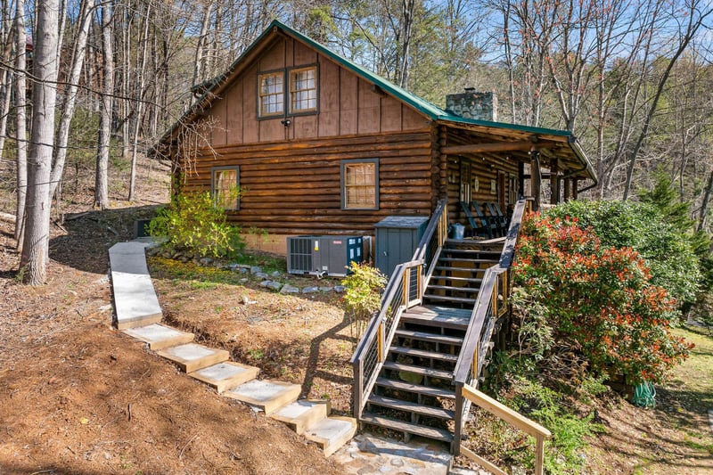 moonlitmountainlodge1