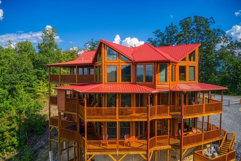 Looking back at Four Seasons Palace, a 5bedroom cabin rental located in Pigeon Forge