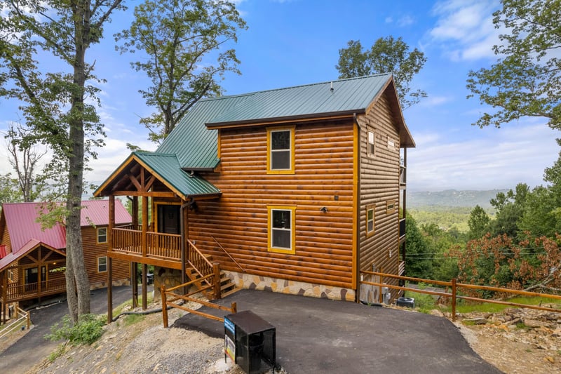 Exterior Front With Mountain View at Heavenly Haven