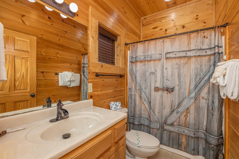 at loving every minute a 5 bedroom cabin rental located in pigeon forge