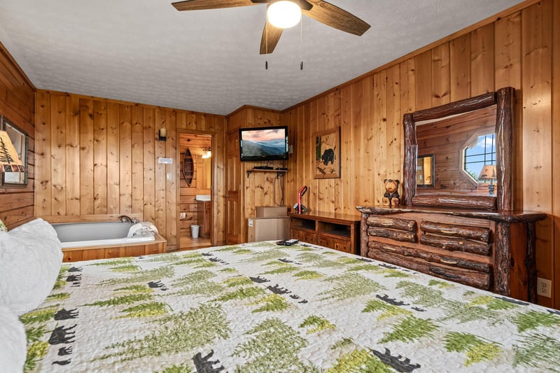 thebearhouse14