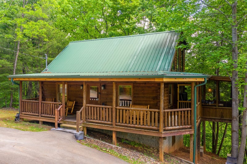 Moonlit Pines, a 2 bedroom cabin rental located in Pigeon Forge